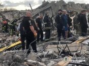 Розбір завалів продовжується