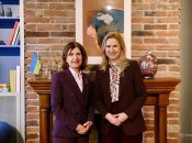 Елена Кондратюк и Андреа Эдер-Гичталер во время встречи