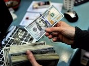 Сейчас невысокий спрос на наличную валюту США