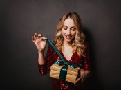 Задобрить Дракона в новогоднюю ночь 2024 можно образом в красных оттенках