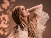 Любов Юнак, LAVIKA