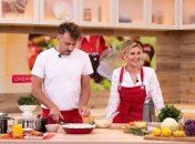 Жена Зеленского приготовила обновленный школьный обед в эфире программы "Сніданок"