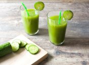 Почему стоит заморозить огуречный сок
