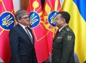 Полторак предложил углубить сотрудничество главе Бюро нацбезопасности Польши