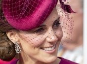 Кейт Миддлтон на свадьбе принцессы Евгении поразила элегантным платьем  