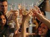 Скло вимагає особливого догляду