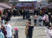 Украинцы активно провожают зиму и празднуют Масленицу (Видео)