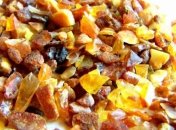 Пограничники пресекли незаконный вывоз почти 35 кг янтаря