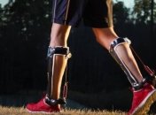 Механический экзоскелет сделает ходьбу более эффективной (Видео)