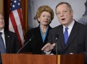 Американские сенаторы снова попросят Обаму предоставить оружие Украине