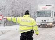 Снегопады в Германии привели к многочисленным ДТП и закрытию аэропортов