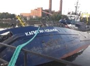 Траулер "Капитан Лобанов" загорелся и пошел ко дну