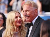 Кевин Костер и Сиенна Миллер на Каннском кинофестивале 19 мая 2024 года