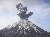 В Индонезии проснулся вулкан Кракатау, жителям рекомендуют покинуть район