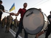 По Харькову прошли около тысячи участников "Марша защитников" 