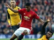 Моуриньо не смог победить "Арсенал" в центральном матче АПЛ