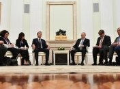 В Кремле отреагировали на слова Макрона о мечте Путина развалить ЕС