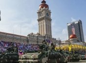 Порошенко поздравил Малайзию с Днем независимости