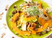 Рецепт дня: салат с грушей и тыквой 