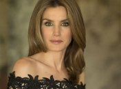 Королева Испании поразила слишком коротким платьем