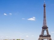 Всемирно известную Эйфелеву башню закрыли