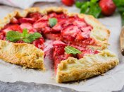 Смачний спосіб привітати полуницю на прилавках