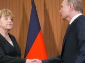 Песков рассказал, о чем говорили Путин и Меркель