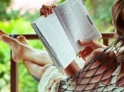 Почему следует читать книги на отдыхе?