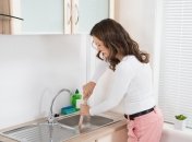 Чтобы приготовить средство от засора, нужно всего 2 ингредиента