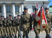 Польська армія виглядає гарно, але тільки на парадах