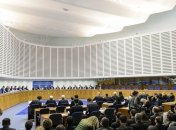 Две гей-пары требуют от Украины признания однополых партнерств