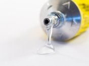 Суперклеем можно склеить практически все