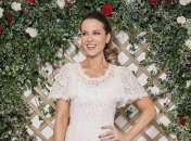 Кейт Бекинсейл опубликовала новое эффектное фото 