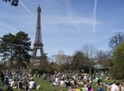 У Эйфелевой башни очередной праздник