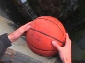 Австралийские любители экспериментов засняли эффект Магнуса (Видео)