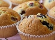 Пышные и нежные кексы с ягодами: три простых поэтапных рецепта