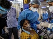 Так боялись коронавируса, что больше года безвылазно жили и справляли нужду в палатке: в Индии спасли мать с двумя дочерьми