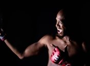 Рефери во время боя обозвал бойца ММА