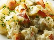 Этот салат можно есть и холодным, и теплым