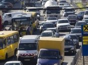 Водителям в Киеве рекомендуют ехать в объезд Борщаговской 