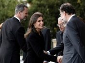 Королева Испании посетила траурное мероприятие в элегантном наряде