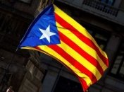 Независимость Каталонии: в Барселоне вышли на улицу десятки тысяч сторонников