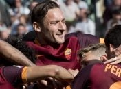 Голы Тотти и Эль-Шаарави выводят "Рому" на второе место в Серии А