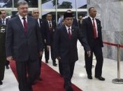 Порошенко в Индонезии говорил о защите прав крымских татар