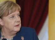 Меркель: Внутренние переселенцы должны принять участие в выборах на Донбассе