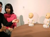 В Японии робота научили следить за здоровьем человека