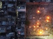Власти столицы Индии взволнованы: в городе скоро негде будет сжигать тела жертв Covid-19 