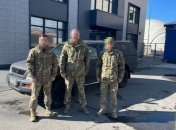 Favbet Foundation передав зв’язківцям ЗСУ позашляховик Mitsubishi L-200