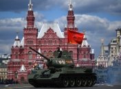 Парад в росії під час війни в Україні демонструє розщеплення свідомості путіна