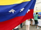 В Венесуэле проходит "неофициальный" референдум противников Мадуро